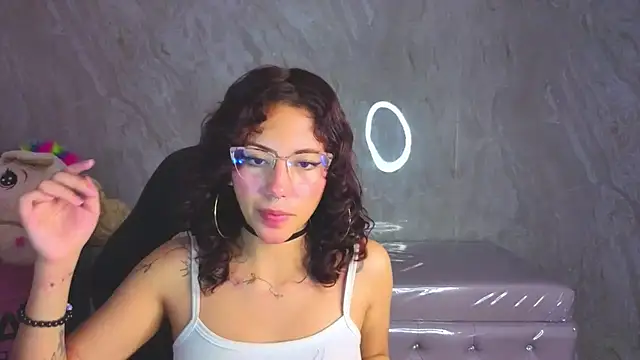 zoe ch  online show from 07-10-26, 03:11