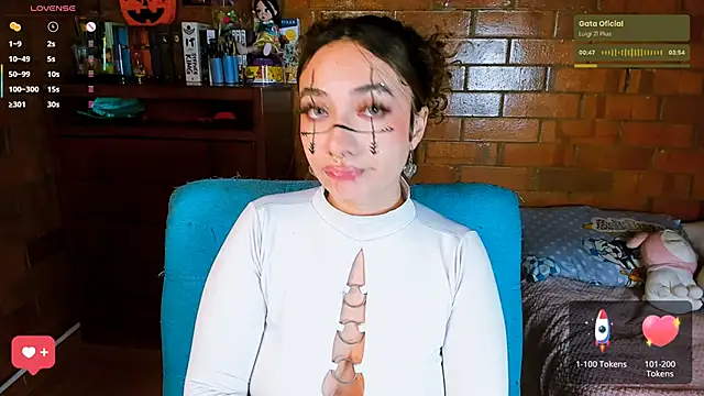 Snapshot of Annycolin_ chatting on 10-30-25, 04:25 Annycolin online show from 10-30-25, 04:25