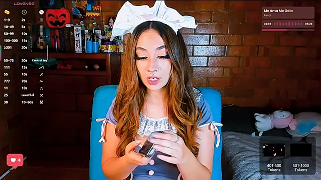 Snapshot of Annycolin_ chatting on 11-06-25, 04:46 Annycolin online show from 11-06-25, 04:46