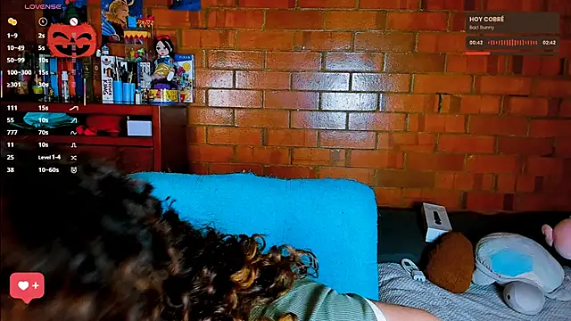 Snapshot of Annycolin_ chatting on 11-11-25, 04:12 Annycolin online show from 11-11-25, 04:12