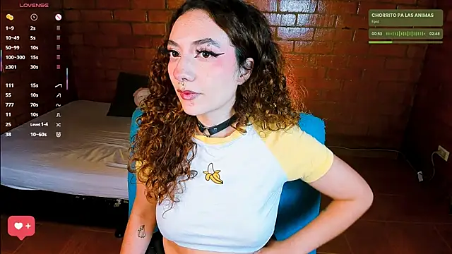 Snapshot of Annycolin_ chatting on 11-19-25, 04:01 Annycolin online show from 11-19-25, 04:01