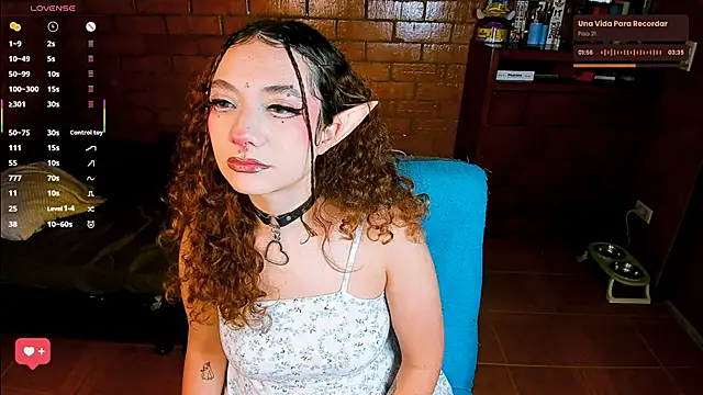 Snapshot of Annycolin_ chatting on 11-27-25, 04:03 Annycolin online show from 11-27-25, 04:03