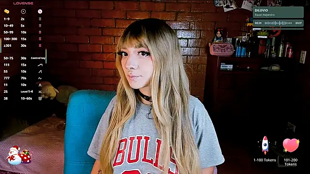 Snapshot of Annycolin_ chatting on 01-06-26, 04:27 Annycolin online show from 01-06-26, 04:27