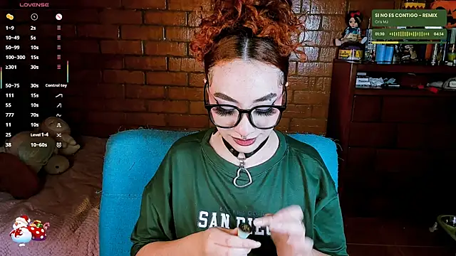 Snapshot of Annycolin_ chatting on 01-11-26, 01:54 Annycolin online show from 01-11-26, 01:54