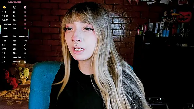 Snapshot of Annycolin_ chatting on 02-08-26, 04:27 Annycolin online show from 02-08-26, 04:27