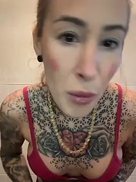 Snapshot of Black_sweet_Rose chatting on 01-11-26, 02:44 Black sweet Rose online show from 01-11-26, 02:44