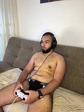 Snapshot of arturguy00 chatting on 02-05-26, 09:30 arturguy00 online show from 02-05-26, 09:30