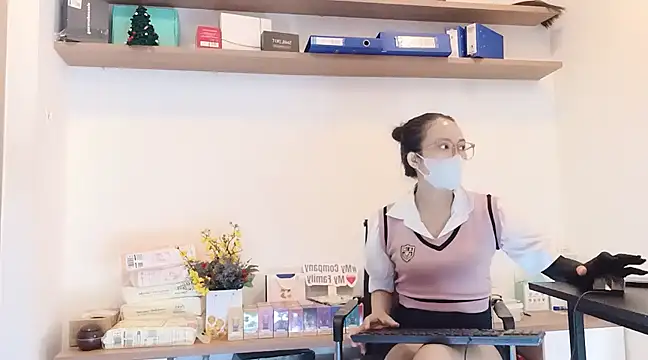 Lush-Office online show from 02-09-25, 01:55