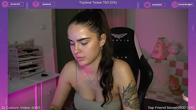 NaomiiMoon online show from 10-01-25, 07:09