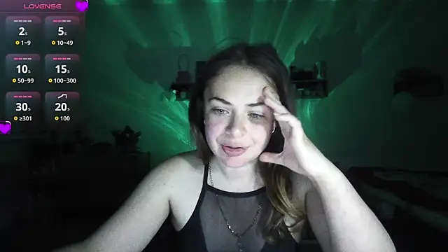 Snapshot of Your___Hope chatting on 10-01-25, 05:52 Your Hope online show from 10-01-25, 05:52