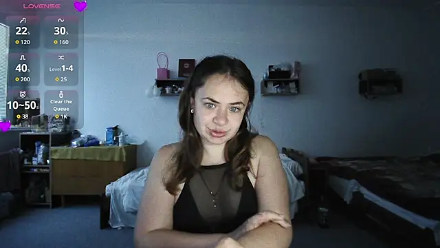 Snapshot of Your___Hope chatting on 10-19-25, 05:52 Your Hope online show from 10-19-25, 05:52