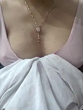 Snapshot of nikkibenza chatting on 03-15-25, 02:55 nikkibenza online show from 03-15-25, 02:55