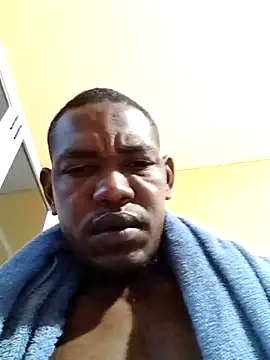 Snapshot of Elnegro28 chatting on 09-10-25, 11:54 Elnegro28 online show from 09-10-25, 11:54
