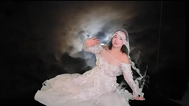 Snapshot of Bella_Alita chatting on 10-31-25, 08:10 Bella Alita online show from 10-31-25, 08:10