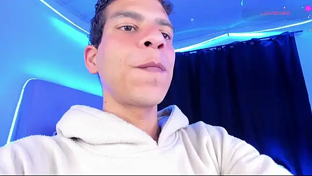 Snapshot of Ethan_Boyy chatting on 07-30-26, 05:12 Ethan Boyy online show from 07-30-26, 05:12