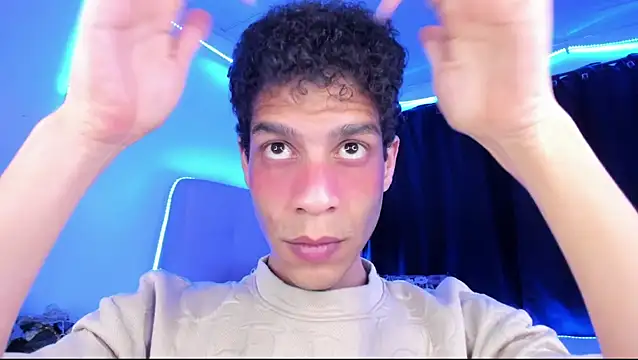 Snapshot of Ethan_Boyy chatting on 08-08-26, 02:57 Ethan Boyy online show from 08-08-26, 02:57