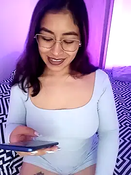 Snapshot of AnonymousGirl chatting on 05-07-26, 03:28 AnonymousGirl online show from 05-07-26, 03:28