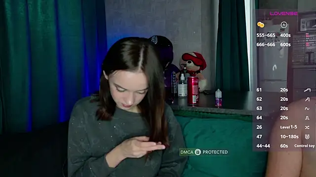 Snapshot of alexnikaaa chatting on 10-19-25, 12:17 alexnikaaa online show from 10-19-25, 12:17