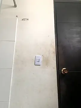 Snapshot of Latinos_2001 chatting on 01-14-26, 12:55 Latinos 2001 online show from 01-14-26, 12:55