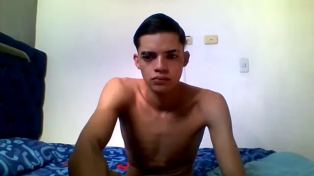 Latinos 2001 online show from 05-22-26, 01:17