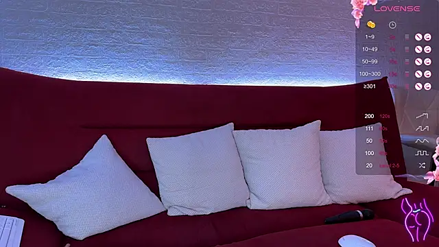 Snapshot of Mimirana chatting on 01-26-25, 06:27 Mimirana online show from 01-26-25, 06:27