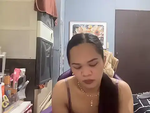 Snapshot of SophiaCourthaway chatting on 11-15-25, 11:32 SophiaCourthaway online show from 11-15-25, 11:32