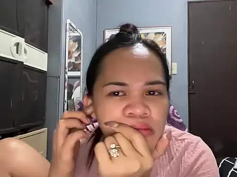 Snapshot of SophiaCourthaway chatting on 01-17-26, 11:19 SophiaCourthaway online show from 01-17-26, 11:19