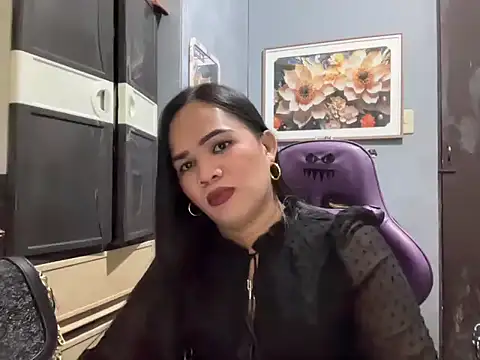 Snapshot of SophiaCourthaway chatting on 02-24-26, 11:47 SophiaCourthaway online show from 02-24-26, 11:47