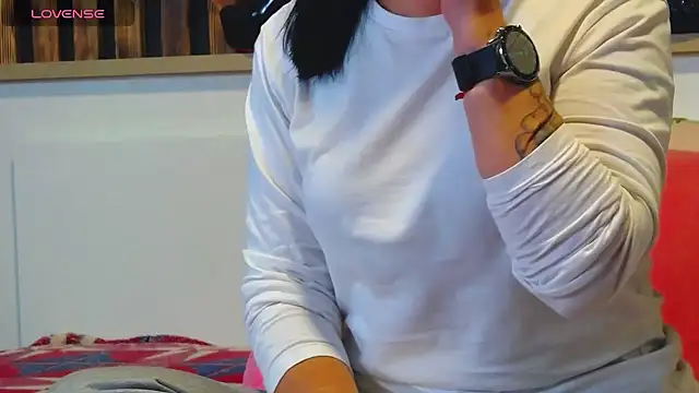 Snapshot of Tory_Lovi chatting on 11-16-25, 09:59 Tory Lovi online show from 11-16-25, 09:59