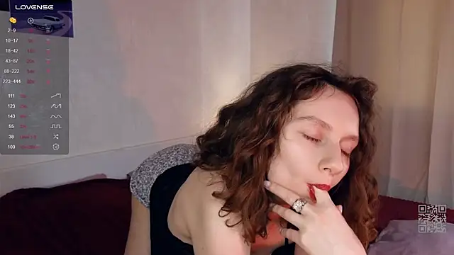 Snapshot of Leya_Curly chatting on 02-27-25, 01:17 Leya Curly online show from 02-27-25, 01:17