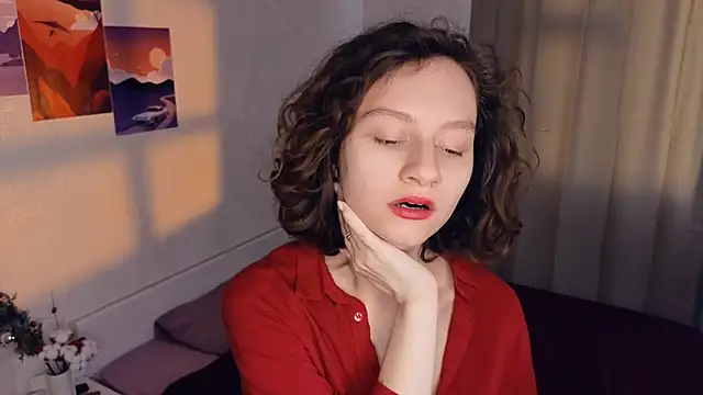 Snapshot of Leya_Curly chatting on 03-15-25, 12:24 Leya Curly online show from 03-15-25, 12:24