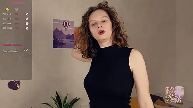 Snapshot of Leya_Curly chatting on 09-18-25, 02:19 Leya Curly online show from 09-18-25, 02:19