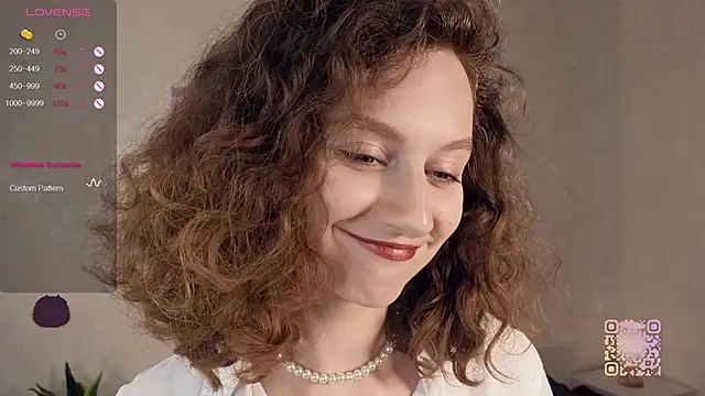 Snapshot of Leya_Curly chatting on 09-22-25, 02:08 Leya Curly online show from 09-22-25, 02:08