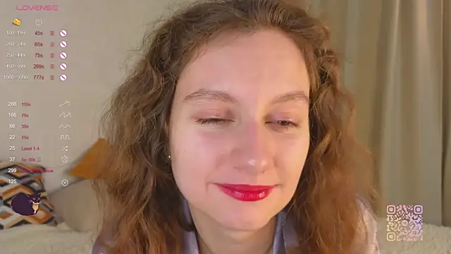 Snapshot of Leya_Curly chatting on 10-17-25, 03:03 Leya Curly online show from 10-17-25, 03:03