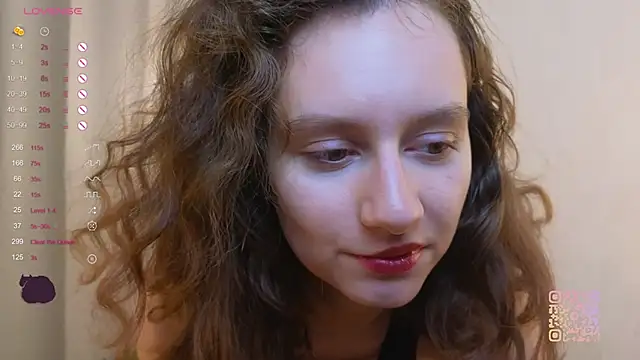 Snapshot of Leya_Curly chatting on 11-02-25, 04:20 Leya Curly online show from 11-02-25, 04:20