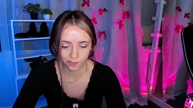 Sahara Shields online show from 03-06-25, 01:03