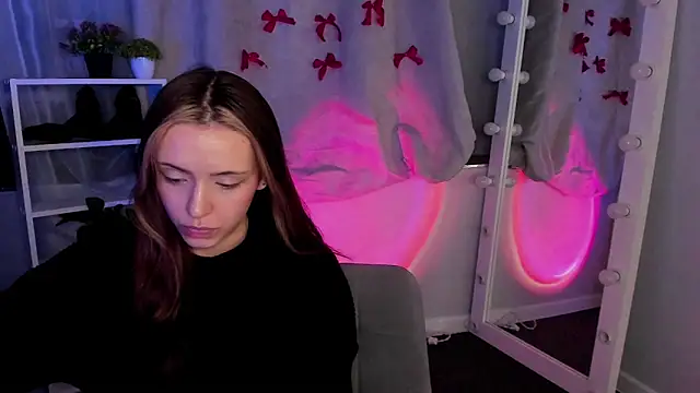 Sahara Shields online show from 03-13-25, 01:18