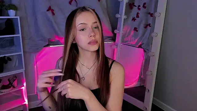 Sahara Shields online show from 03-18-25, 01:20