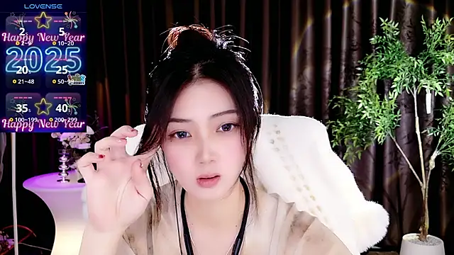 Snapshot of miaomiao-777 chatting on 01-24-25, 01:14 miaomiao-777 online show from 01-24-25, 01:14