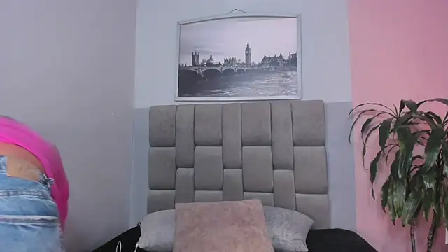 Snapshot of janna_lopez_ chatting on 12-05-25, 12:47 janna lopez online show from 12-05-25, 12:47