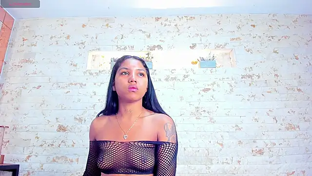 Snapshot of pocahontas_pow chatting on 10-07-25, 12:13 pocahontas pow online show from 10-07-25, 12:13