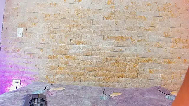 Snapshot of pocahontas_pow chatting on 11-25-25, 11:43 pocahontas pow online show from 11-25-25, 11:43