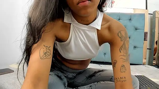 Snapshot of pocahontas_pow chatting on 02-11-26, 11:15 pocahontas pow online show from 02-11-26, 11:15