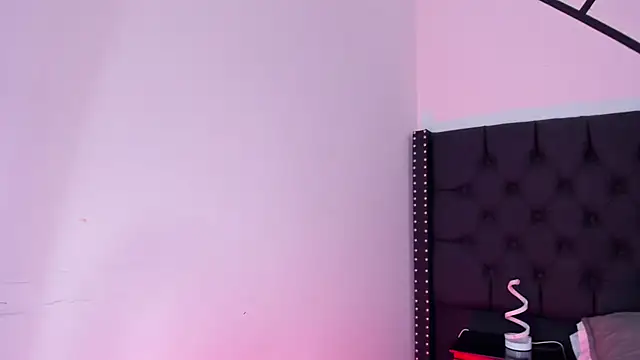 EthaanCox online show from 09-10-25, 08:31