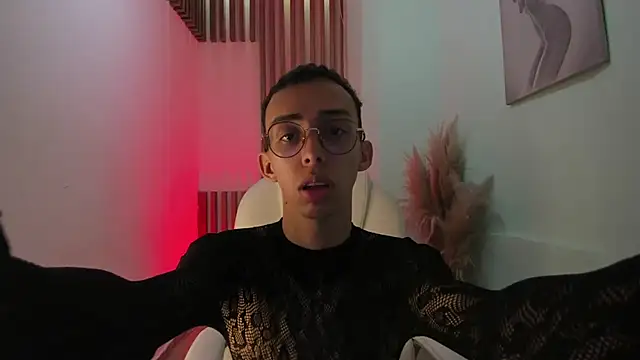 EthaanCox online show from 09-26-25, 10:47