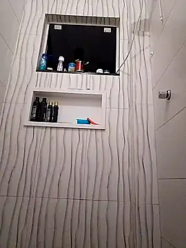 Snapshot of Santanacumxplod chatting on 03-05-25, 01:42 Santanacumxplod online show from 03-05-25, 01:42