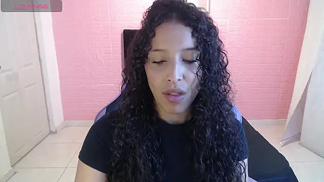 Snapshot of DULCE1609 chatting on 05-26-26, 07:54 DULCE1609 online show from 05-26-26, 07:54