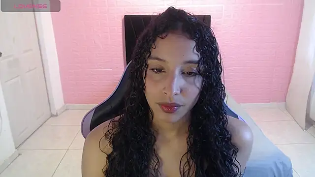 Snapshot of DULCE1609 chatting on 05-27-26, 08:06 DULCE1609 online show from 05-27-26, 08:06