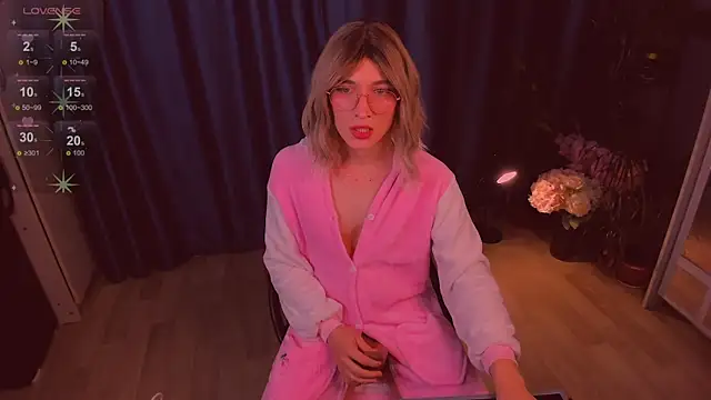 foxy jpg online show from 10-14-25, 09:43