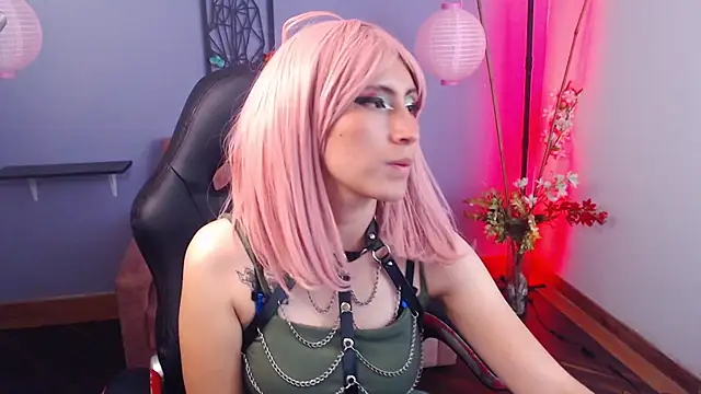 Snapshot of miss_moonlight chatting on 02-24-25, 01:46 miss moonlight online show from 02-24-25, 01:46